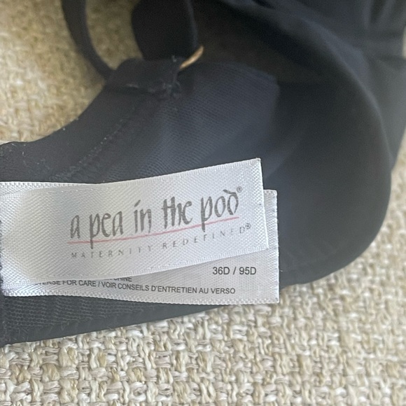 A Pea in the Pod Nursing Bra 36D - Picture 2 of 2